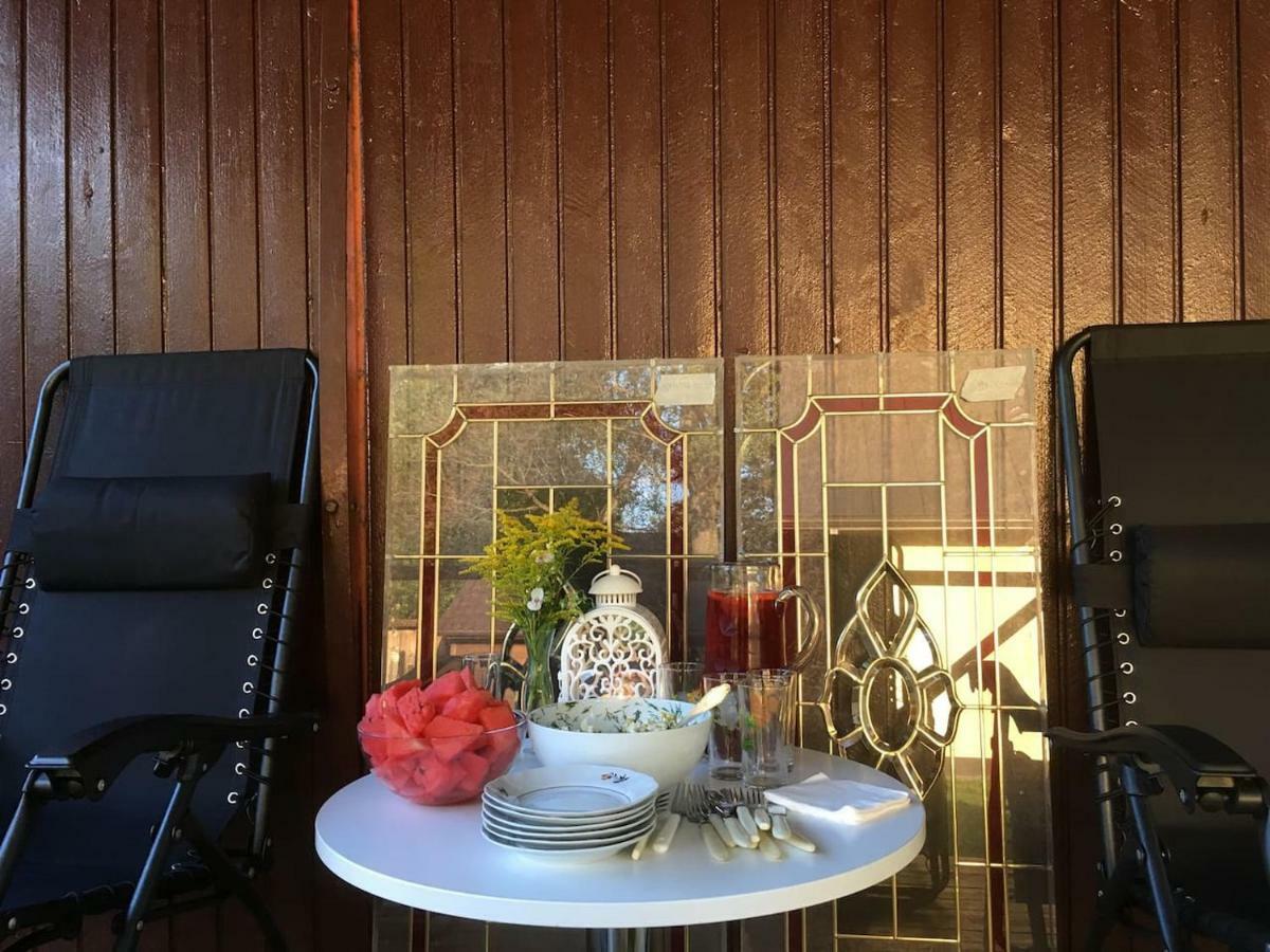 Excelent Apartment With Garden And Free Parking Riga Exterior photo