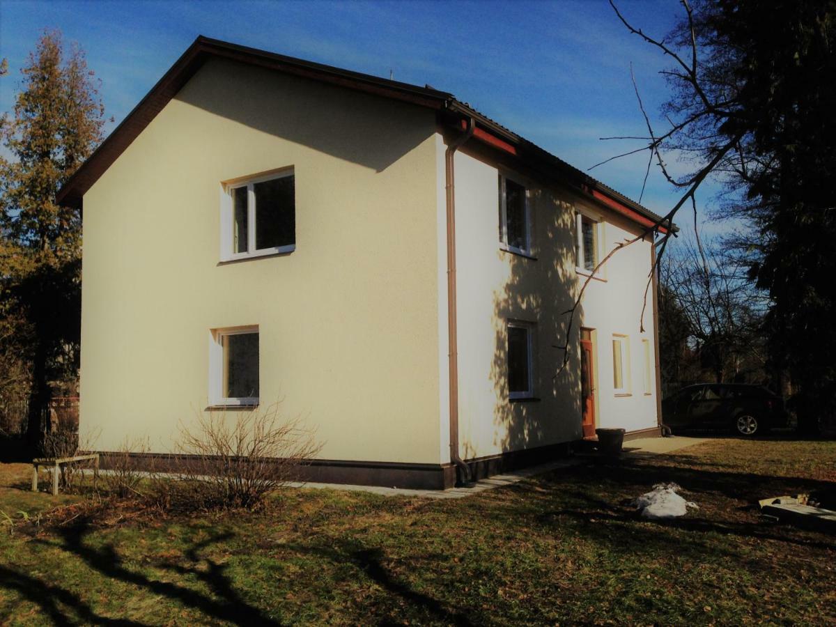 Excelent Apartment With Garden And Free Parking Riga Exterior photo