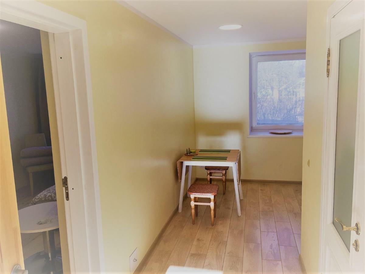 Excelent Apartment With Garden And Free Parking Riga Exterior photo