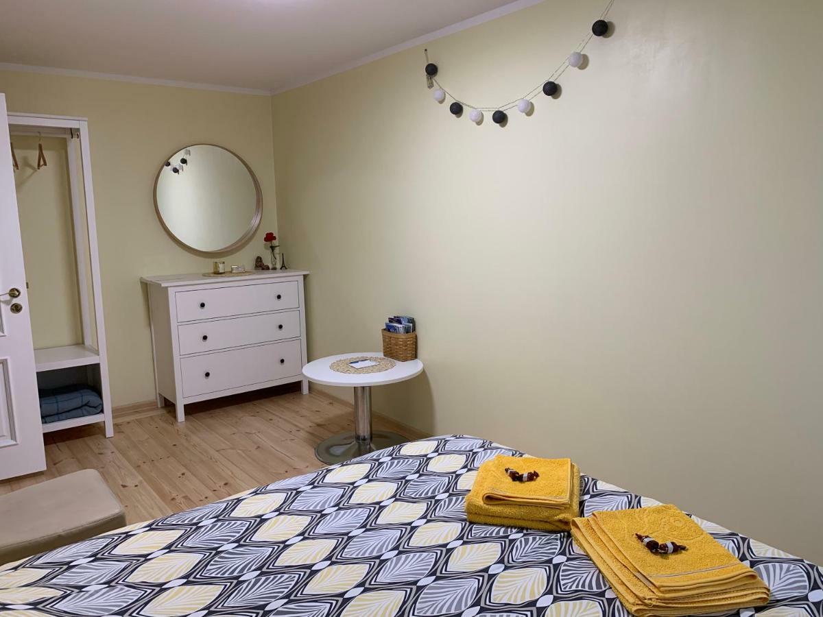 Excelent Apartment With Garden And Free Parking Riga Exterior photo